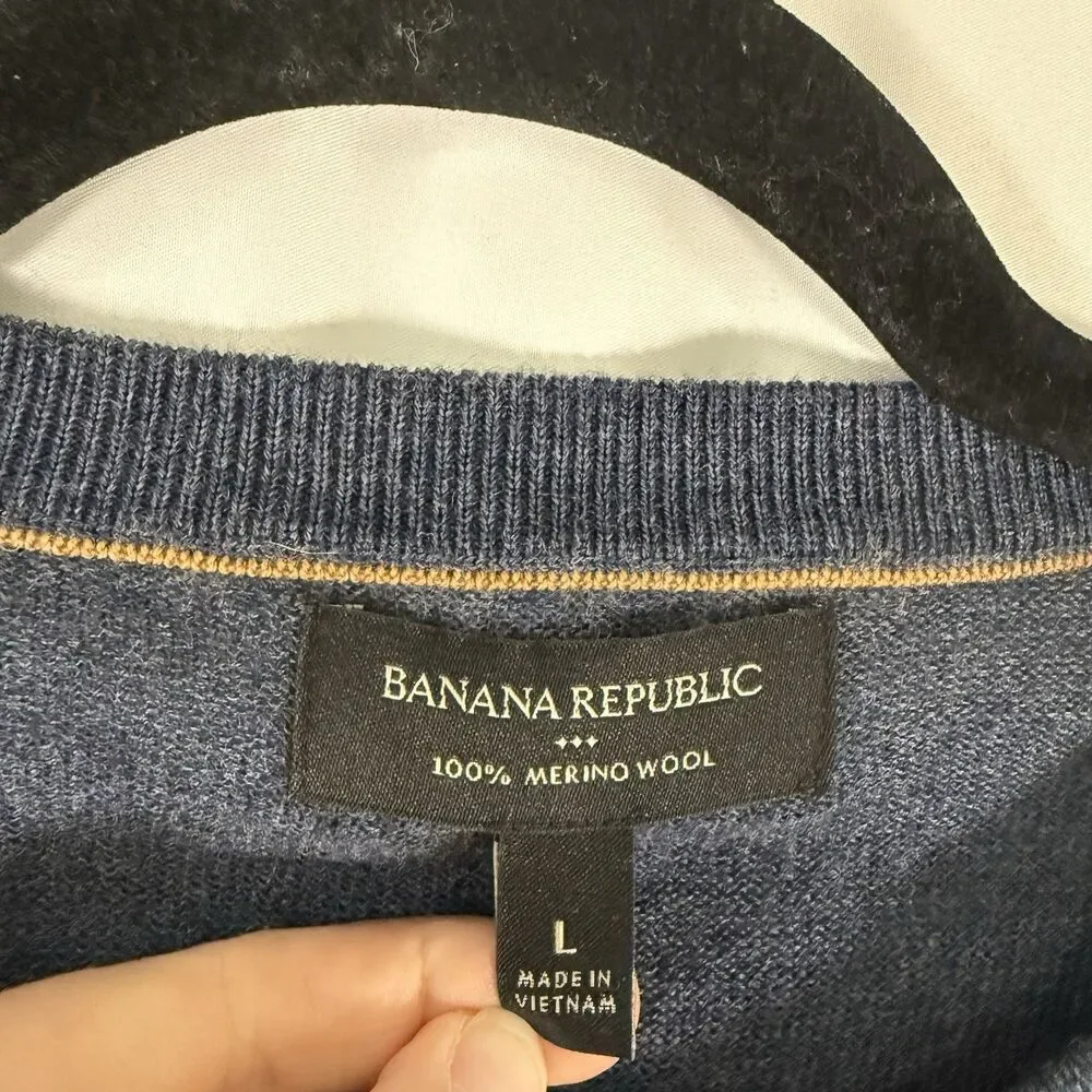 Banana Republic 100% Merino Wool Sweater Men's Large Blue Striped Knit Long Slv